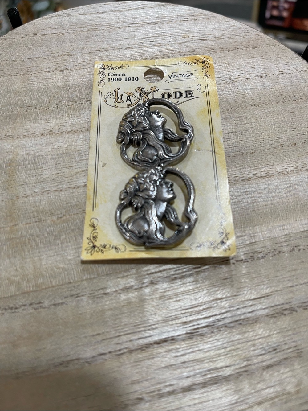 La Mode Vintage Art Nouveau Silver Tone Decorative Findings (Pair)